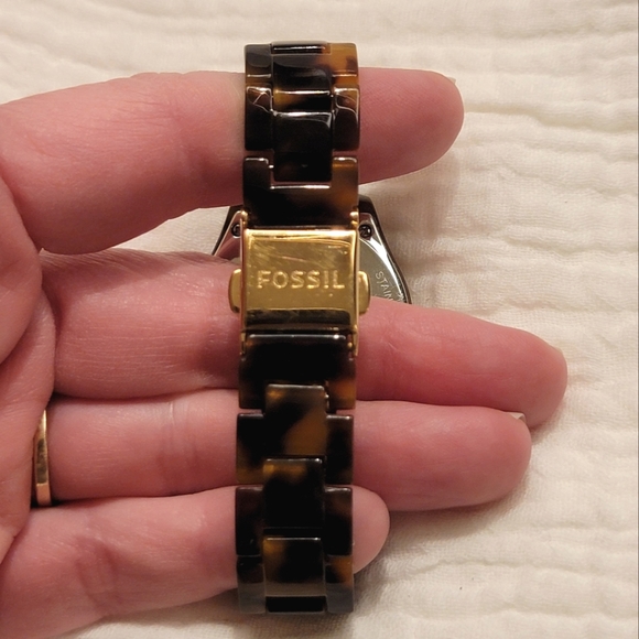 Fossil Tortoise Shell Watch - Picture 4 of 4